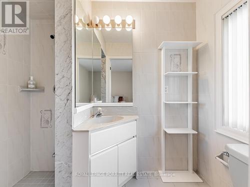 8 Lovilla Boulevard, Toronto, ON - Indoor Photo Showing Bathroom