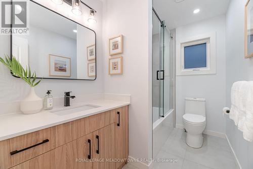 1344 Godwick Drive, Mississauga, ON - Indoor Photo Showing Bathroom