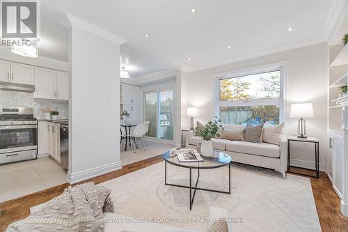 1344 Godwick Drive, Mississauga, ON - Indoor Photo Showing Living Room