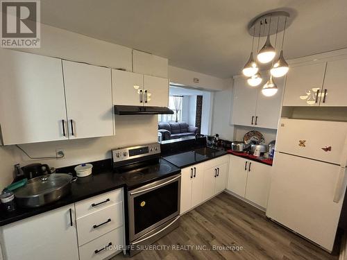 1109 - 2645 Kipling Avenue W, Toronto, ON - Indoor Photo Showing Kitchen