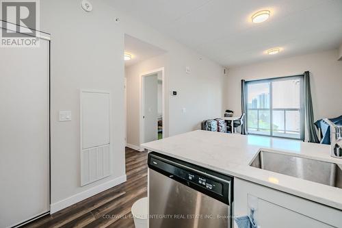 10 - 15 Queent Street S, Hamilton, ON - Indoor Photo Showing Kitchen