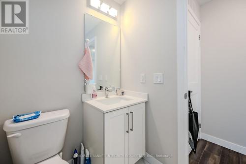 10 - 15 Queent Street S, Hamilton, ON - Indoor Photo Showing Bathroom