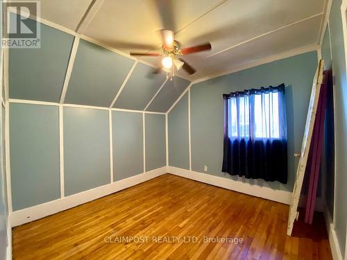 529-531 Detroyes Avenue, Iroquois Falls, ON - Indoor Photo Showing Other Room