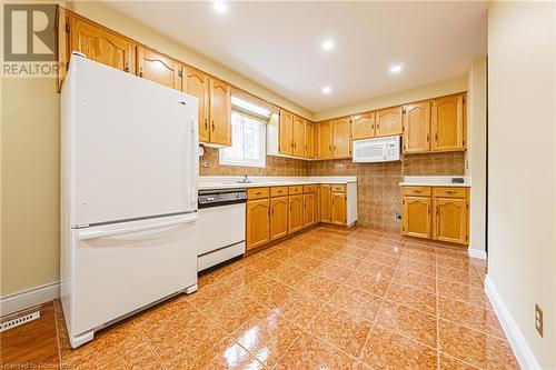 105 Wilson Street Unit# 17, Ancaster, ON - Indoor Photo Showing Kitchen