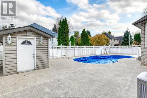 5760 Wayne Street, Lasalle, ON - Outdoor With In Ground Pool