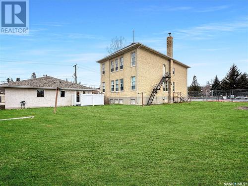 402 4Th Street W, Fort Qu'Appelle, SK - Outdoor