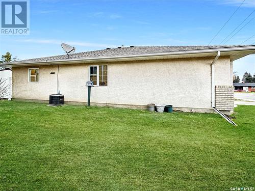 402 4Th Street W, Fort Qu'Appelle, SK - Outdoor