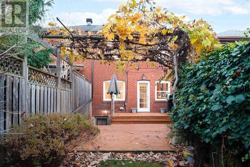 82 Roseneath Gardens, Toronto, ON - Outdoor