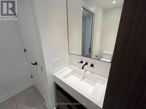 1401 - 55 Charles Street E, Toronto, ON - Indoor Photo Showing Bathroom