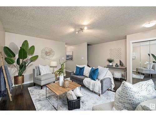 12308 85 St Nw, Edmonton, AB - Indoor Photo Showing Living Room