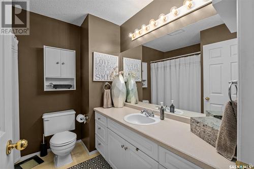 1708 Olive Diefenbaker Drive, Prince Albert, SK - Indoor Photo Showing Bathroom