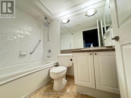 125 - 109 Front Street E, Toronto, ON - Indoor Photo Showing Bathroom