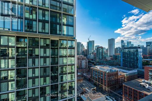 2114 - 158 Front Street, Toronto, ON - Outdoor