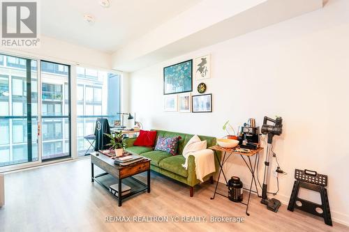 2114 - 158 Front Street, Toronto, ON - Indoor