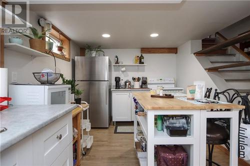 335 Albinson Street, Sudbury, ON - Indoor Photo Showing Kitchen