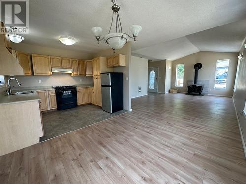 4652 Rose Crescent, Eagle Bay, BC - Indoor Photo Showing Kitchen With Double Sink