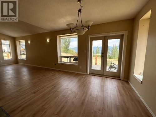 4652 Rose Crescent, Eagle Bay, BC - Indoor Photo Showing Other Room