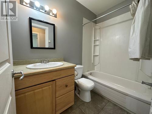 4652 Rose Crescent, Eagle Bay, BC - Indoor Photo Showing Bathroom