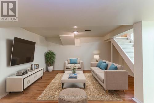 9 Orchard Drive, Barrie, ON - Indoor Photo Showing Living Room