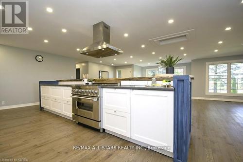 677 Highway 36, Kawartha Lakes (Lindsay), ON - Indoor Photo Showing Kitchen With Upgraded Kitchen