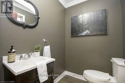 677 Highway 36, Kawartha Lakes (Lindsay), ON - Indoor Photo Showing Bathroom