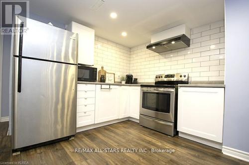 677 Highway 36, Kawartha Lakes (Lindsay), ON - Indoor Photo Showing Kitchen