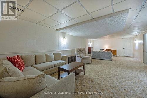 19 - 65 Fiddlers Green Road, London, ON - Indoor Photo Showing Living Room