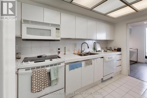 804 - 2045 Lake Shore Boulevard W, Toronto, ON - Indoor Photo Showing Kitchen With Double Sink