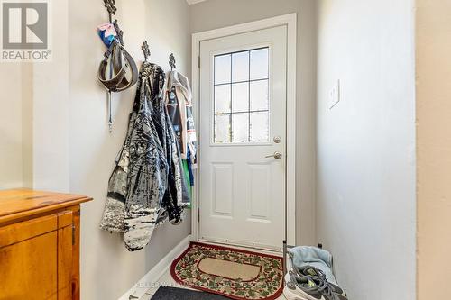 2 Gray Gate, Halton Hills, ON - Indoor Photo Showing Other Room