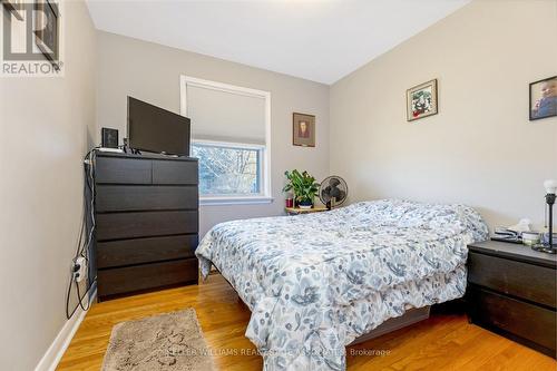 2 Gray Gate, Halton Hills, ON - Indoor Photo Showing Bedroom