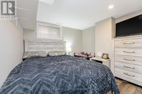 2 Gray Gate, Halton Hills, ON - Indoor Photo Showing Bedroom