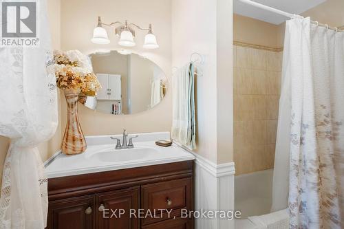 283 Rainbow Ridge Road, Kawartha Lakes (Little Britain), ON - Indoor Photo Showing Bathroom