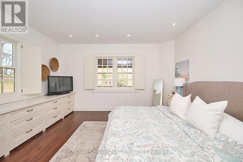 2877 Mcsherry Lane, Pelham (663 - North Pelham), ON - Indoor Photo Showing Bedroom