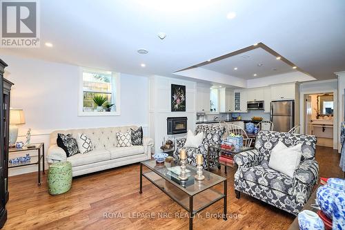 2877 Mcsherry Lane, Pelham (663 - North Pelham), ON - Indoor Photo Showing Living Room