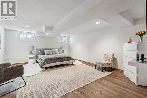 89 Cumberland Drive, Mississauga, ON - Indoor Photo Showing Bedroom