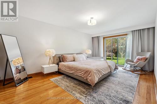 89 Cumberland Drive, Mississauga, ON - Indoor Photo Showing Bedroom