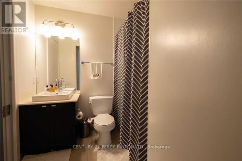 2501 - 105 The Queensway Avenue, Toronto, ON - Indoor Photo Showing Bathroom