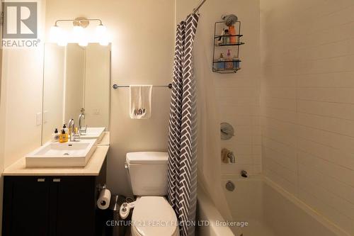 2501 - 105 The Queensway Avenue, Toronto, ON - Indoor Photo Showing Bathroom