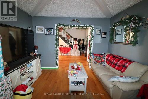 11 Russell Street W, Smiths Falls, ON - Indoor