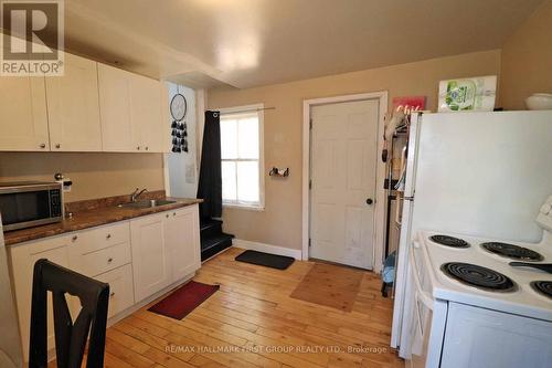 11 Russell Street W, Smiths Falls, ON - Indoor Photo Showing Kitchen