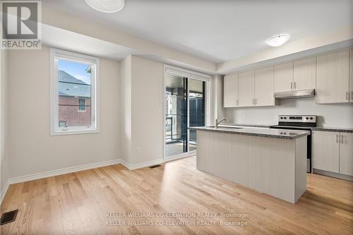 1447 National Common, Burlington, ON - Indoor Photo Showing Kitchen