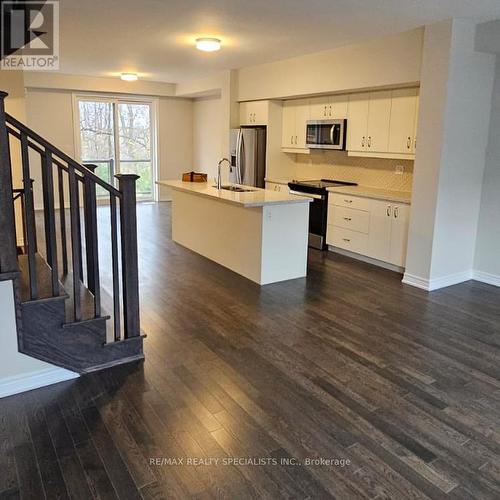 36 Folcroft Street, Brampton, ON - Indoor Photo Showing Kitchen