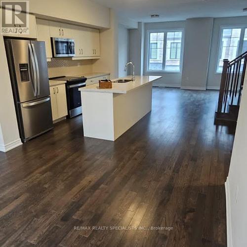 36 Folcroft Street, Brampton, ON - Indoor Photo Showing Kitchen