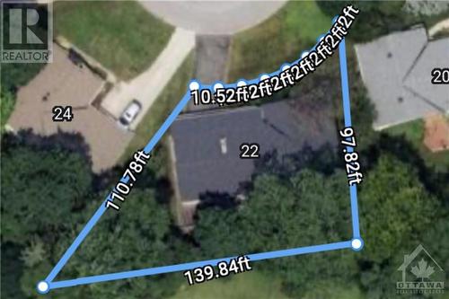 Large side yard - 22 Whitehill Avenue, Ottawa, ON - Other