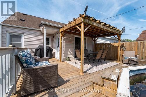 325 Simpson Avenue, Welland, ON - Outdoor With Deck Patio Veranda With Exterior