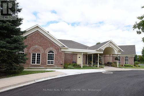 39 Twenty Place Boulevard, Hamilton, ON - Outdoor With Facade