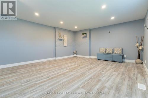 6571 Carroll Drive, Southwest Middlesex (Middlemiss), ON - Indoor