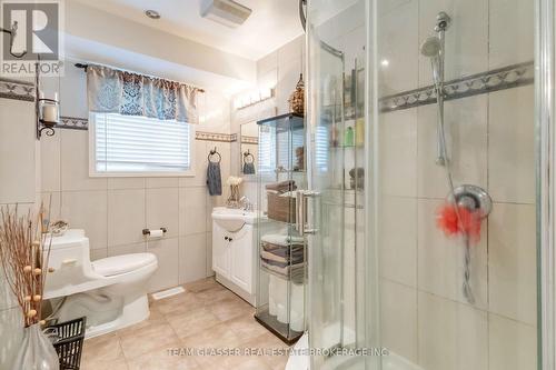 6571 Carroll Drive, Southwest Middlesex (Middlemiss), ON - Indoor Photo Showing Bathroom