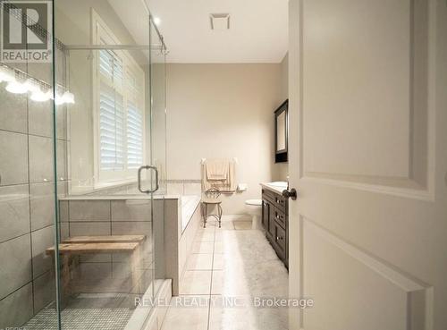 10 - 68 Fairview Drive, Brantford, ON - Indoor Photo Showing Bathroom