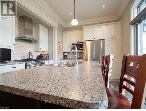 10 - 68 Fairview Drive, Brantford, ON - Indoor Photo Showing Kitchen With Double Sink With Upgraded Kitchen